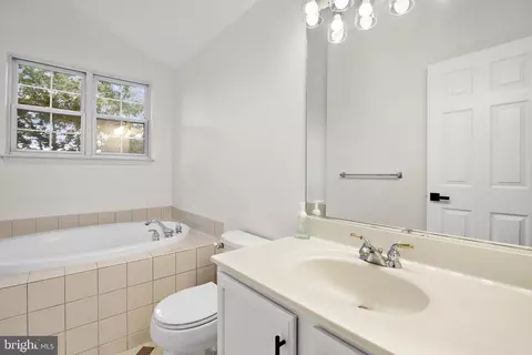 Bath - 3743 Wolf Trail Dr NW, Abingdon, MD 21009 photo 4 of 4