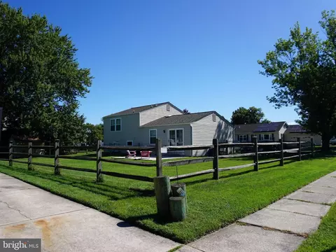 Exterior - 100 Shell Cove Ct, Joppa, MD 21085 photo 7 of 7