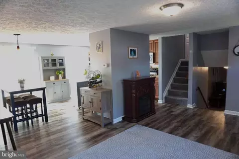 Entry Way - 100 Shell Cove Ct, Joppa, MD 21085 photo 2 of 2