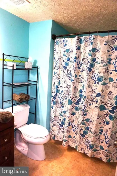 Bath - 100 Shell Cove Ct, Joppa, MD 21085 photo 2 of 4