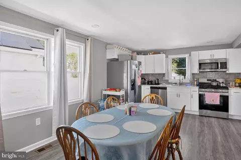 Entry Way - 101 Oak St, Edgewood, MD 21040 photo 1 of 2