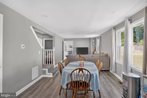 Dining - 101 Oak St, Edgewood, MD 21040 photo 1 of 1