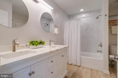 Bath - 7 St Agnes Dr, Abingdon, MD 21009 photo 1 of 6