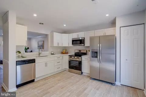 Kitchen - 7 St Agnes Dr, Abingdon, MD 21009 photo 2 of 3