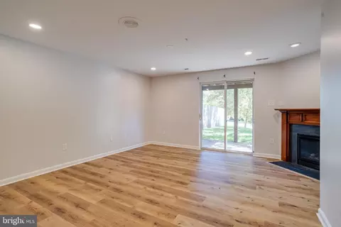 Living - 7 St Agnes Dr, Abingdon, MD 21009 photo 5 of 9