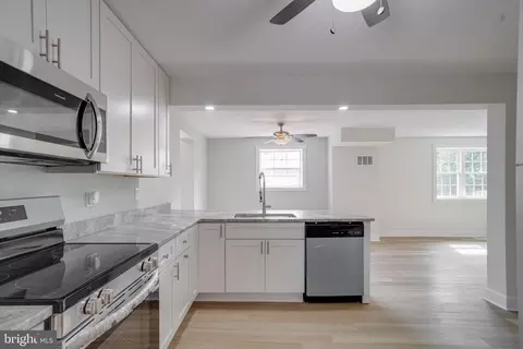 Kitchen - 2100 Mountain Rd, Joppa, MD 21085 photo 2 of 2