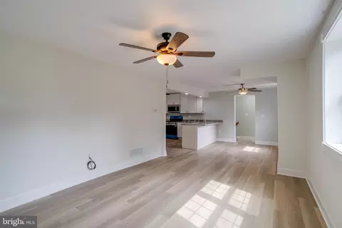 Living - 2100 Mountain Rd, Joppa, MD 21085 photo 3 of 8