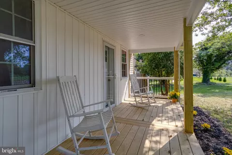 Exterior - 2100 Mountain Rd, Joppa, MD 21085 photo 4 of 13