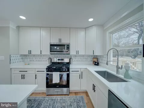Kitchen - 408 Garnett Rd, Joppa, MD 21085 photo 4 of 4