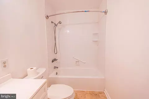 Bath - 2311 Perry Ave, Edgewood, MD 21040 photo 2 of 5