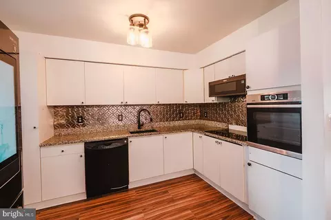 Kitchen - 2311 Perry Ave, Edgewood, MD 21040 photo 2 of 6