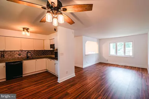 Living - 2311 Perry Ave, Edgewood, MD 21040 photo 15 of 16