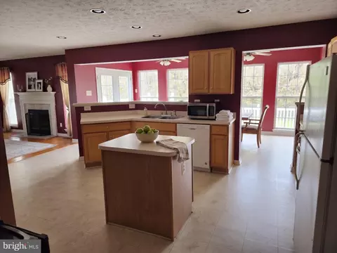 Kitchen - 412 Spry Island Rd, Joppa, MD 21085 photo 1 of 1