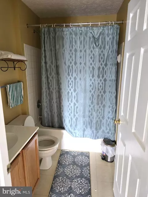 Bath - 412 Spry Island Rd, Joppa, MD 21085 photo 1 of 3