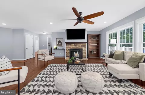 Living - 610 Stans Rd, Joppa, MD 21085 photo 1 of 7