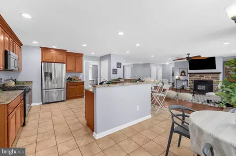 Kitchen - 610 Stans Rd, Joppa, MD 21085 photo 4 of 6