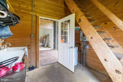 Entry Way - 610 Stans Rd, Joppa, MD 21085 photo 4 of 4