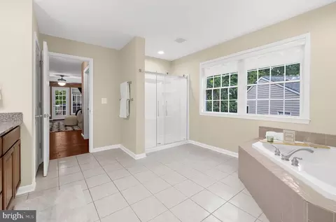 Bath - 610 Stans Rd, Joppa, MD 21085 photo 2 of 5