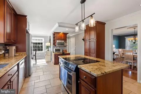 Kitchen - 2411 Haddon Hurst Ct, Fallston, MD 21047 photo 4 of 6