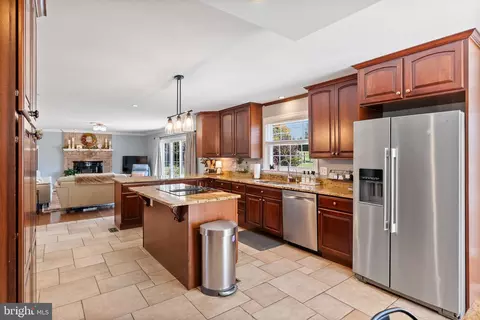 Kitchen - 2411 Haddon Hurst Ct, Fallston, MD 21047 photo 5 of 6