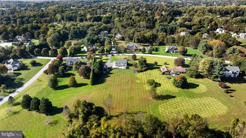 View/Area - 2411 Haddon Hurst Ct, Fallston, MD 21047 photo 5 of 10