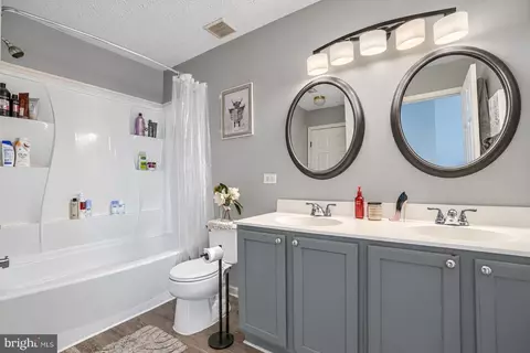 Bath - 425 Mayapple Ct, Abingdon, MD 21009 photo 2 of 2