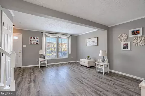 Living - 425 Mayapple Ct, Abingdon, MD 21009 photo 2 of 3