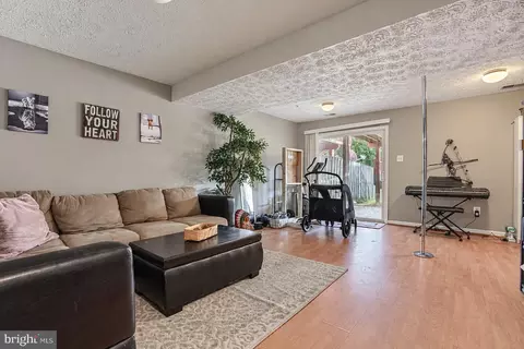 Living - 425 Mayapple Ct, Abingdon, MD 21009 photo 3 of 3