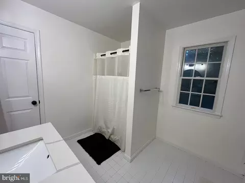 Bath - 400 Gresham Ct, Bel Air, MD 21014 photo 4 of 7