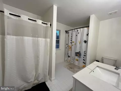 Bath - 400 Gresham Ct, Bel Air, MD 21014 photo 5 of 7