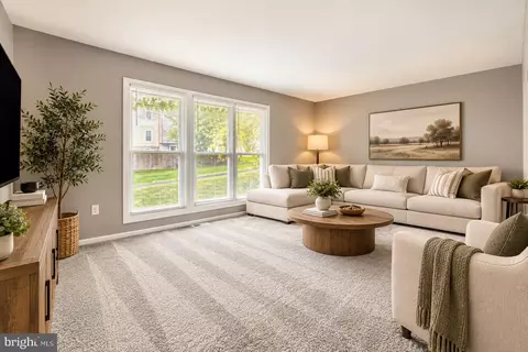 Living - 1857 Brookside Dr, Edgewood, MD 21040 photo 2 of 5