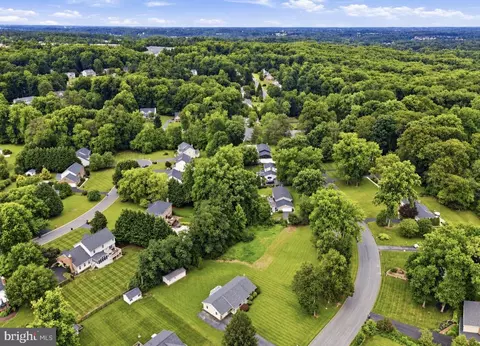 View/Area - 527 Stratford Rd, Fallston, MD 21047 photo 5 of 6