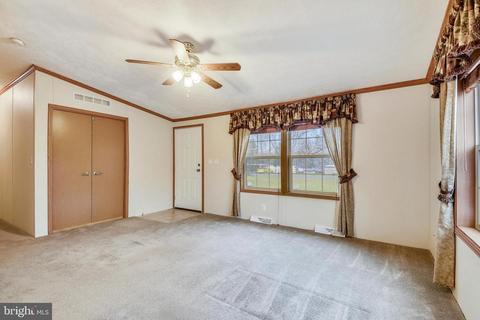111 Orsburn Dr, Joppa, MD 21085 photo 2