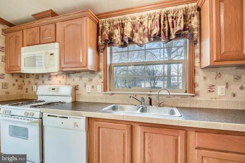 111 Orsburn Dr, Joppa, MD 21085 photo 8