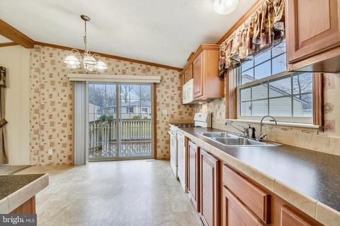 111 Orsburn Dr, Joppa, MD 21085 photo 7