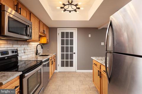 708 Shore Dr, Joppa, MD 21085 photo 10