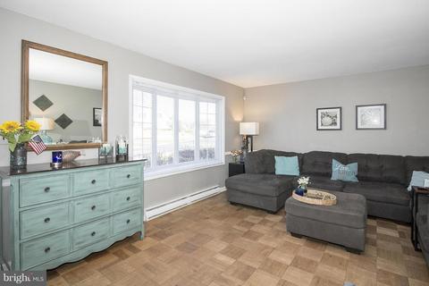 409 Bonham Rd, Joppa, MD 21085 photo 2