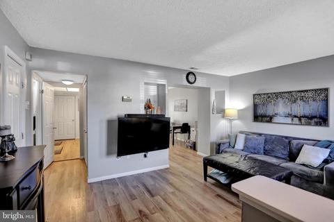 720 Shore Dr, Joppa, MD 21085 photo 2
