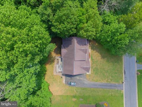 2302 Queensbury Dr, Fallston, MD 21047 photo 3