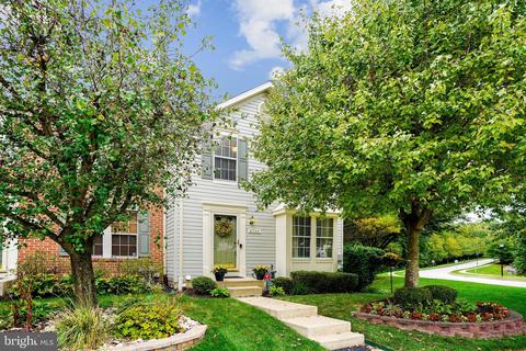 8700 Castlerock Ct, Laurel, MD 20723 photo 1