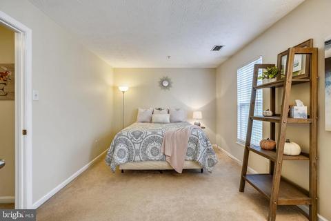 8700 Castlerock Ct, Laurel, MD 20723 photo 18