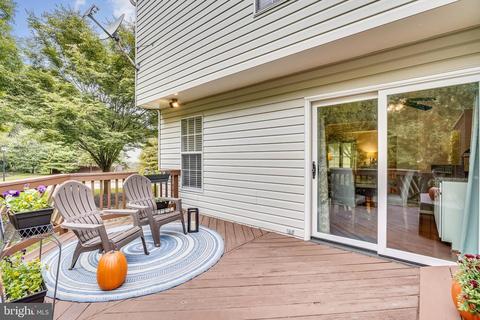 8700 Castlerock Ct, Laurel, MD 20723 photo 12