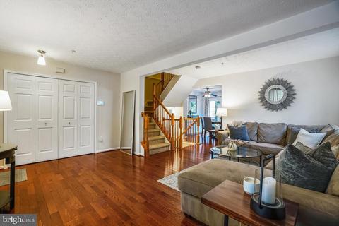 8700 Castlerock Ct, Laurel, MD 20723 photo 10