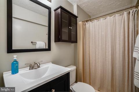 8700 Castlerock Ct, Laurel, MD 20723 photo 25