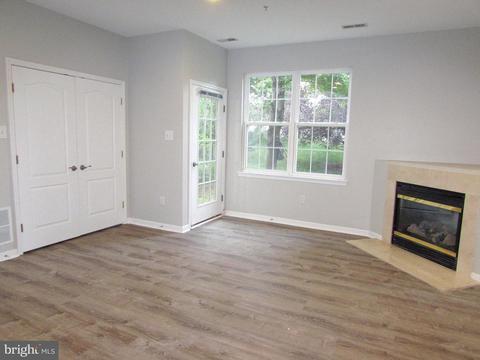 8409 Charmed Days, Laurel, MD 20723 photo 4