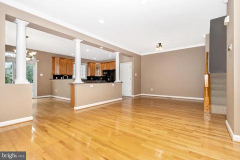 9751 Evening Bird Ln, Laurel, MD 20723 photo 5
