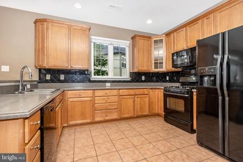 9751 Evening Bird Ln, Laurel, MD 20723 photo 17