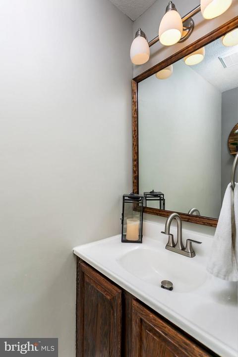 8710 Smithfield Pl, Jessup, MD 20794 photo 10