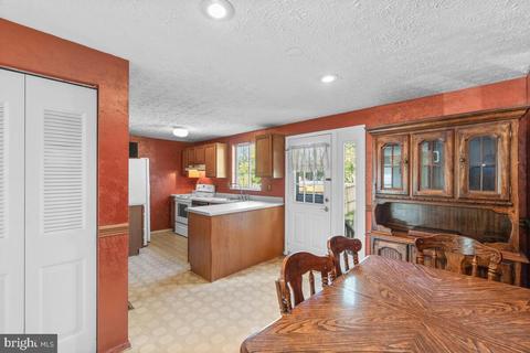 9205 Redbridge Ct, Laurel, MD 20723 photo 12