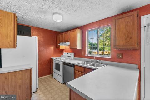 9205 Redbridge Ct, Laurel, MD 20723 photo 14